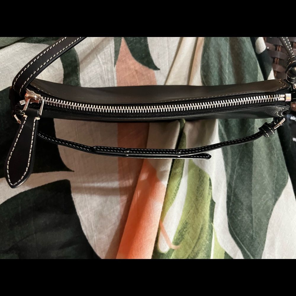 Mini Burberry hobo style handbag. - Picture 5 of 6